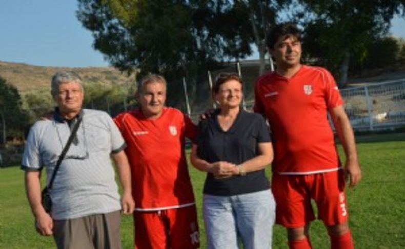 Masterleri, nihat hüsenay anısına sahaya çıktı